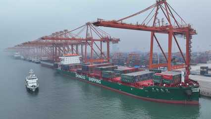 北部湾港迎来国内最大内贸船靠泊 刷新内贸航运新纪录